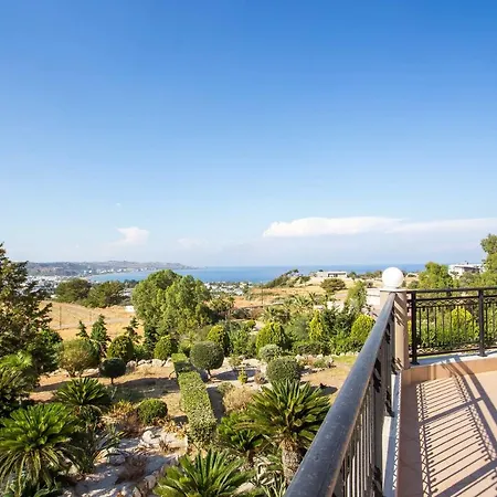 بيت للعطل Aggelos Garden View